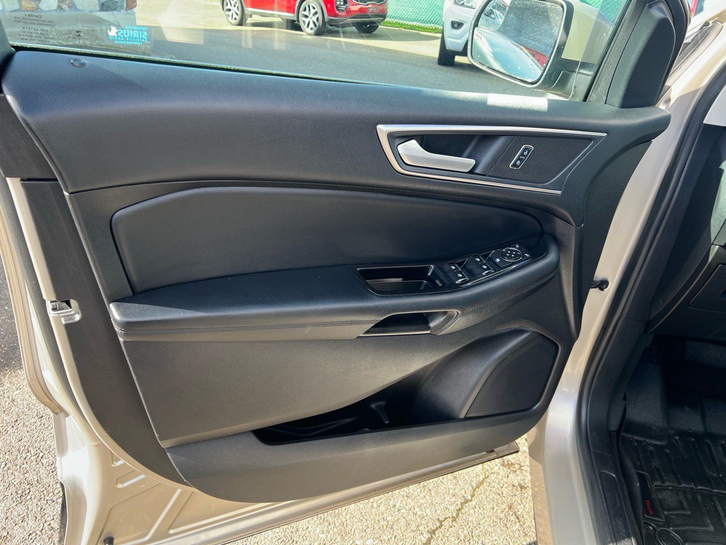 2017 Ford Edge Image 14