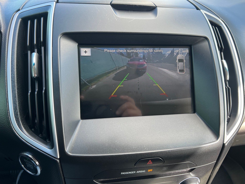 2017 Ford Edge Image 16