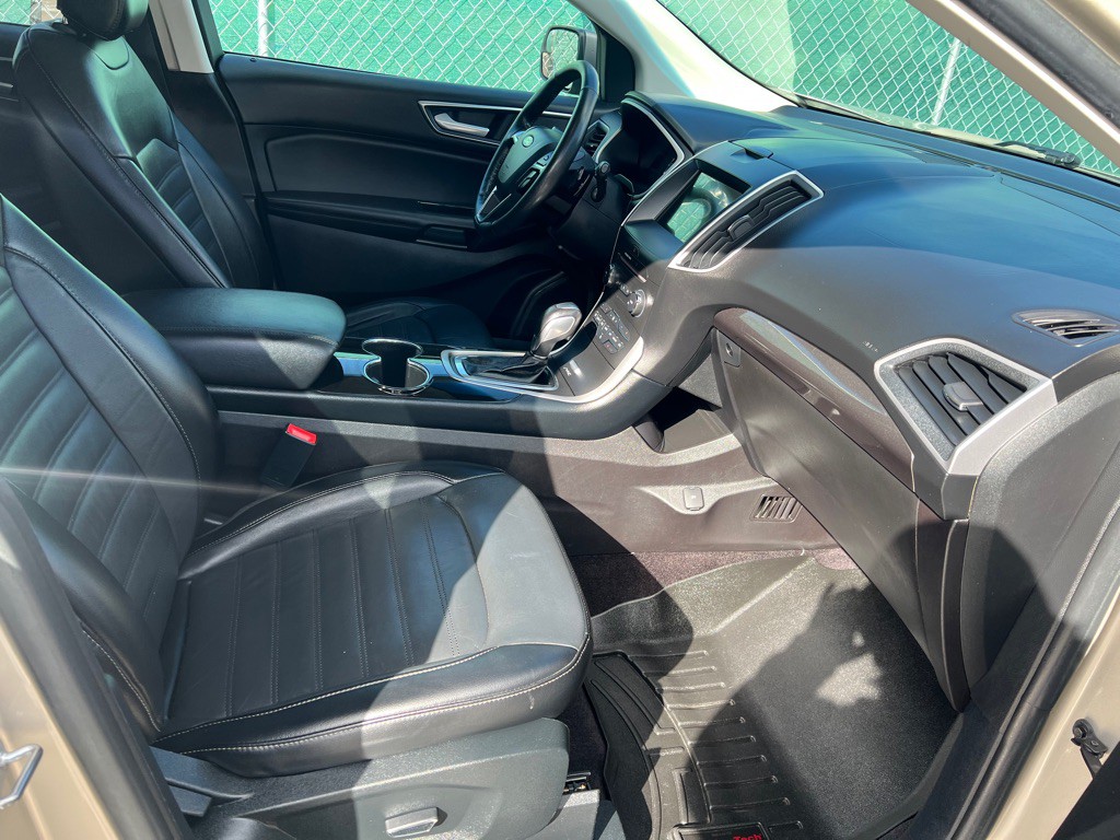 2017 Ford Edge Image 20