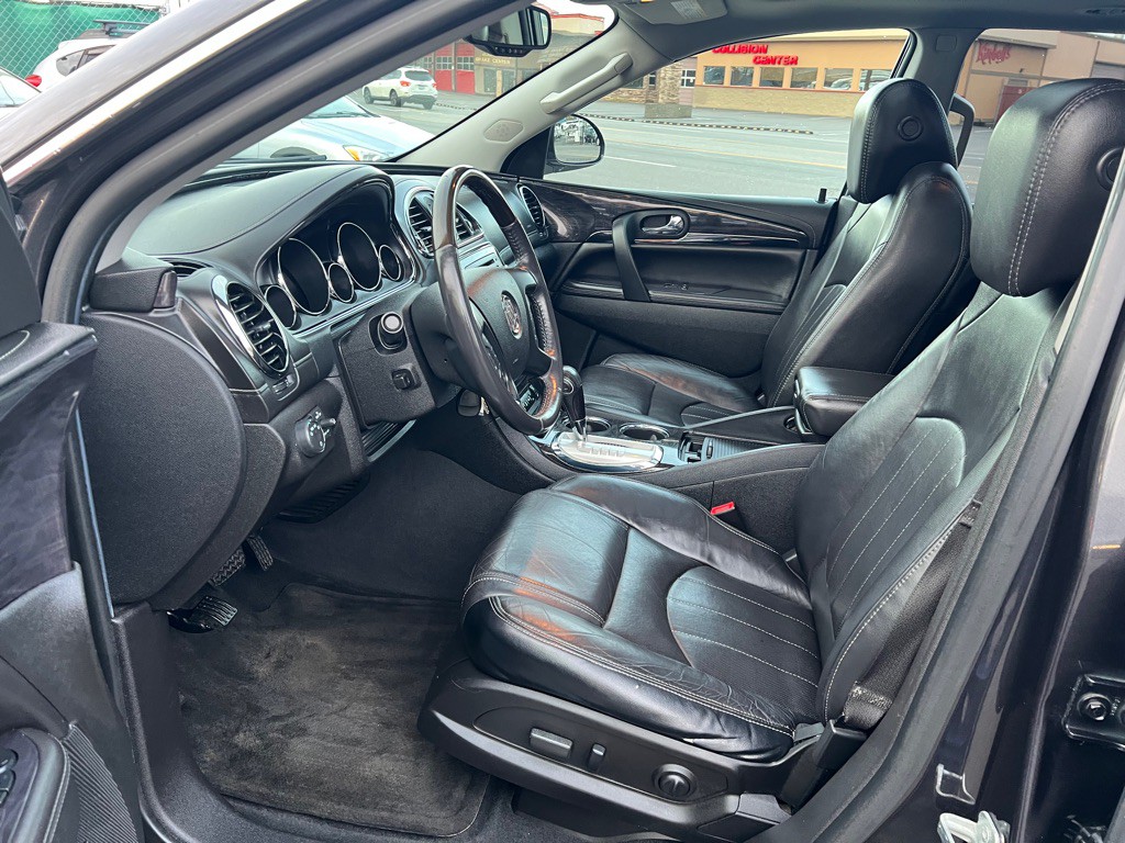 2016 Buick Enclave Image 8