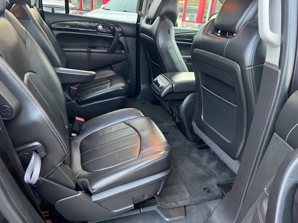 2016 Buick Enclave Image 20