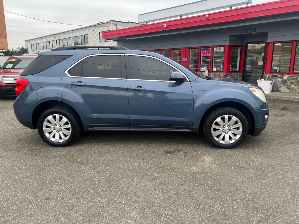 2011 Chevrolet Equinox Image 2