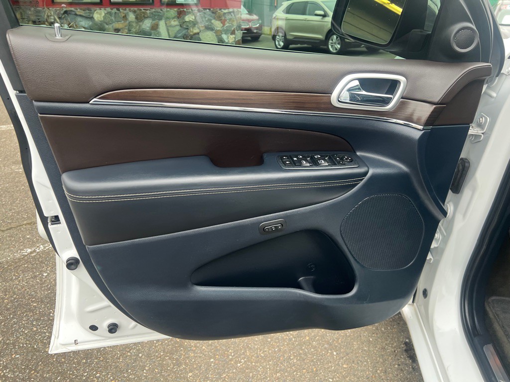 2015 Jeep Grand Cherokee Image 19