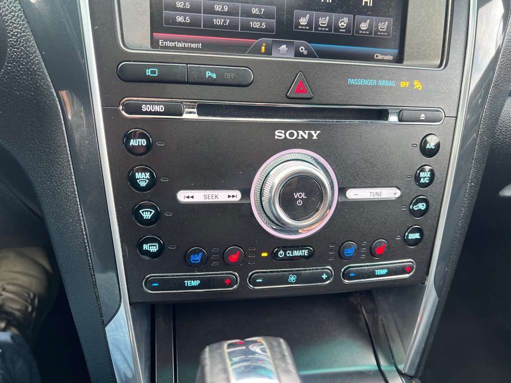 2016 Ford Explorer Image 11