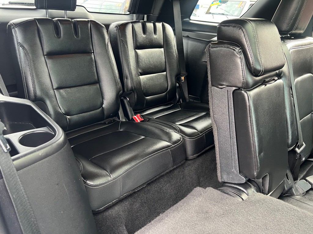 2016 Ford Explorer Image 24