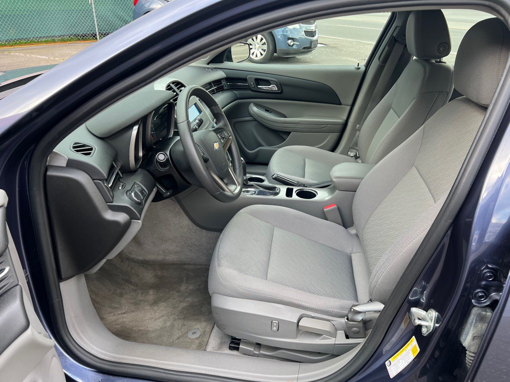 2015 Chevrolet Malibu Image 7
