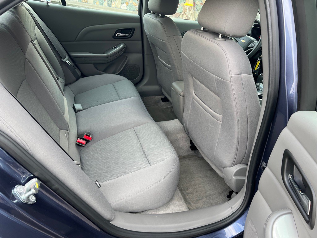 2015 Chevrolet Malibu Image 14