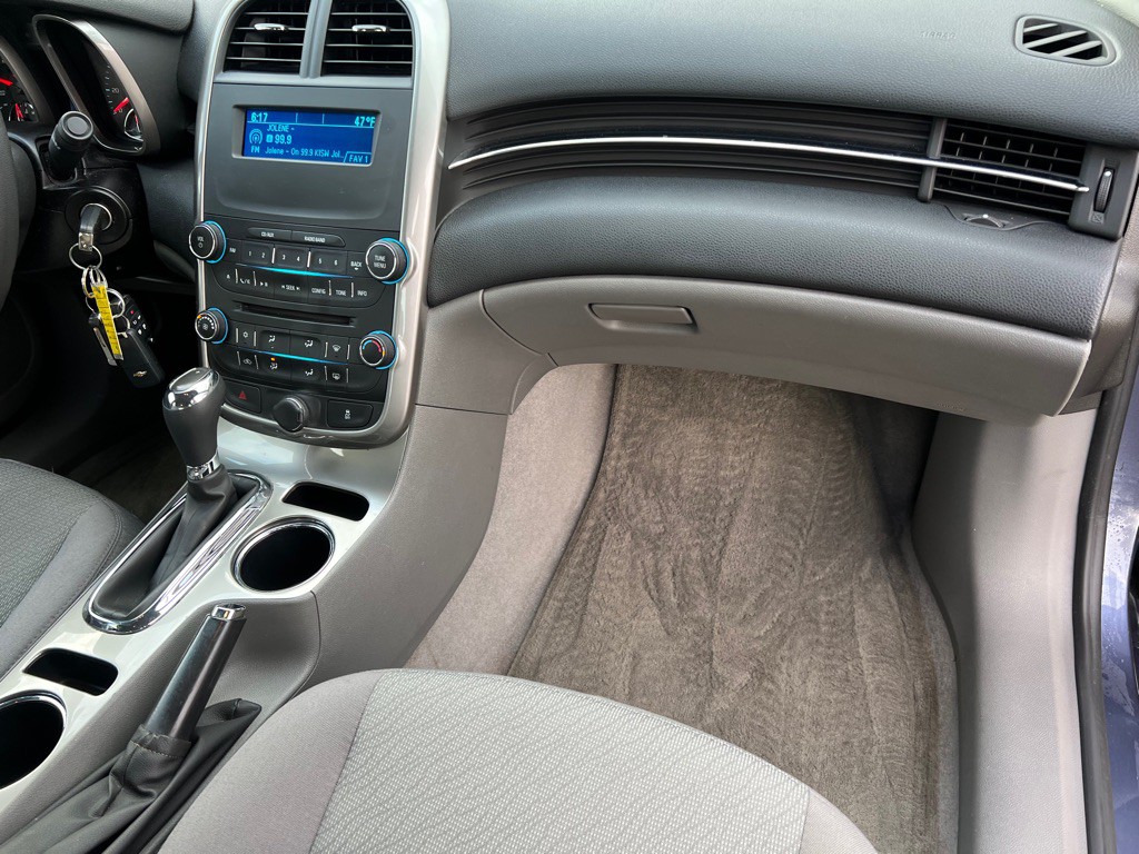 2015 Chevrolet Malibu Image 16