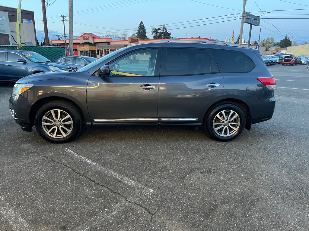 2014 Nissan Pathfinder Image 1