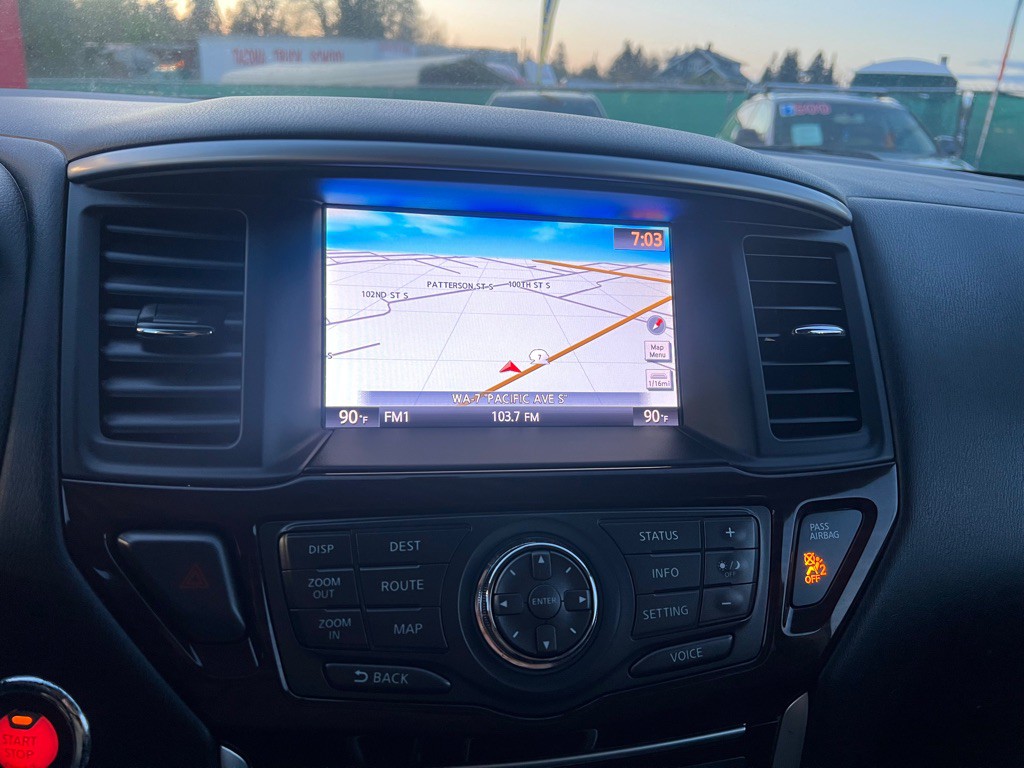 2014 Nissan Pathfinder Image 8