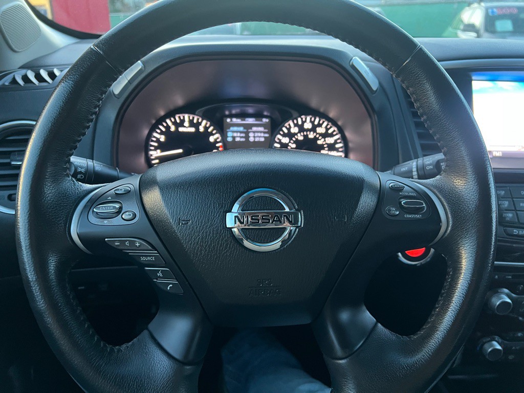 2014 Nissan Pathfinder Image 14