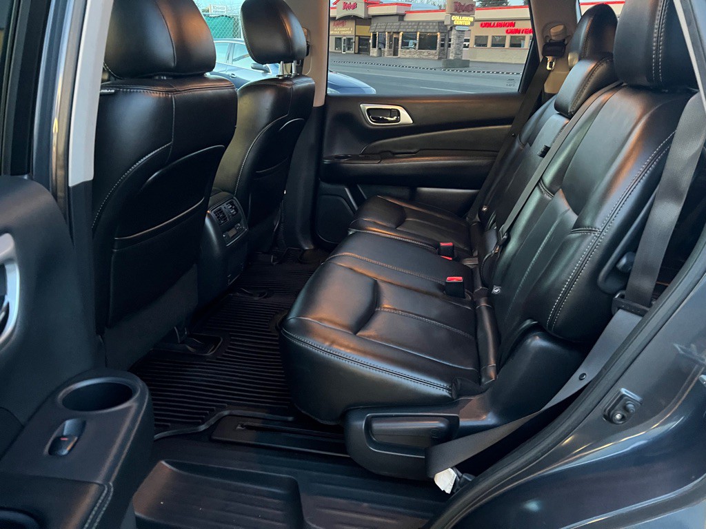 2014 Nissan Pathfinder Image 16