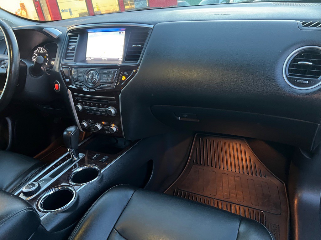 2014 Nissan Pathfinder Image 23