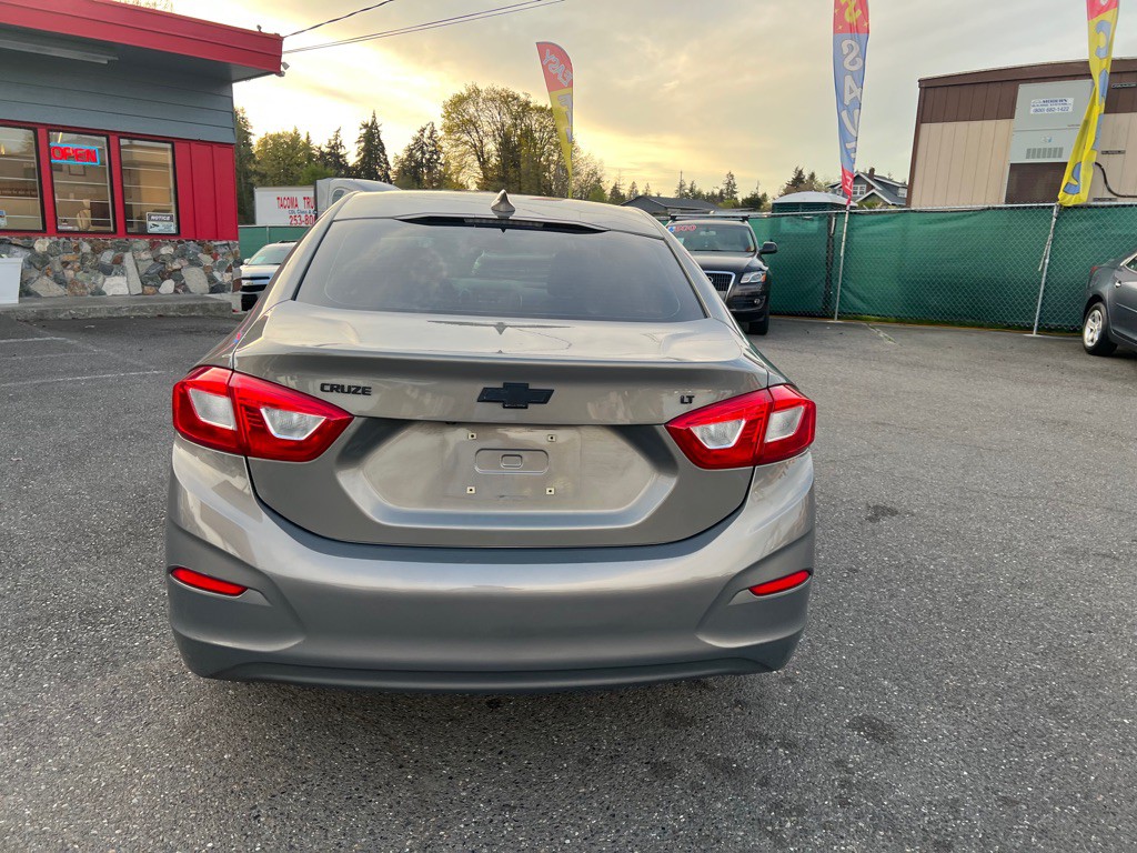 2017 Chevrolet Cruze Image 4