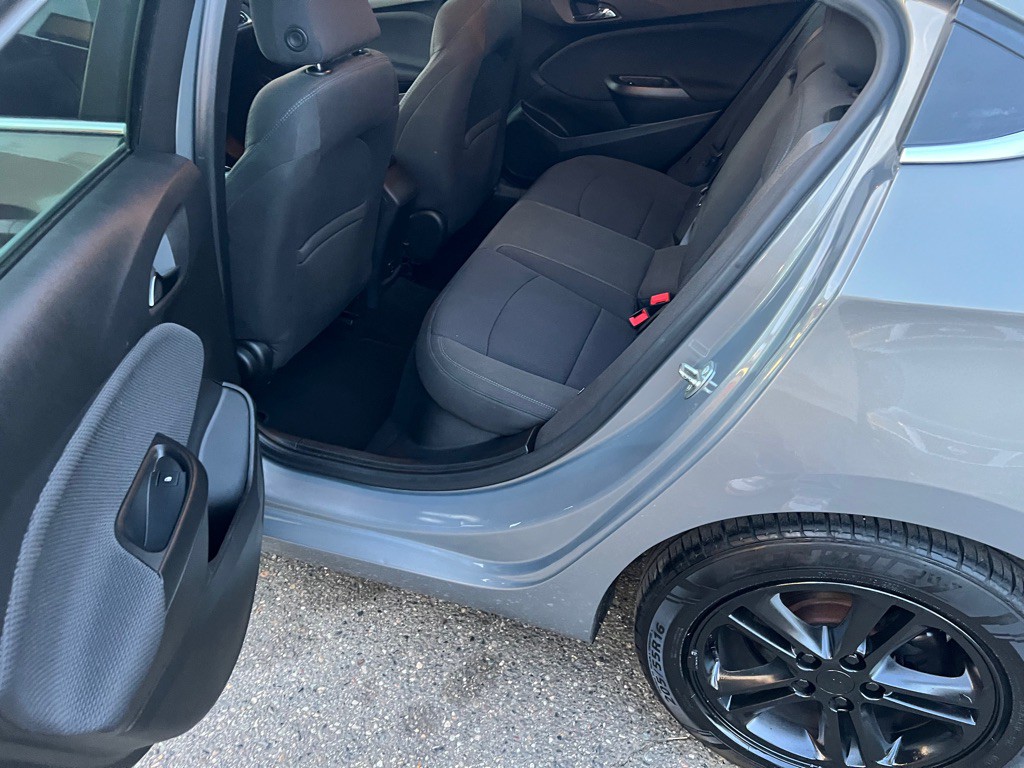 2017 Chevrolet Cruze Image 12