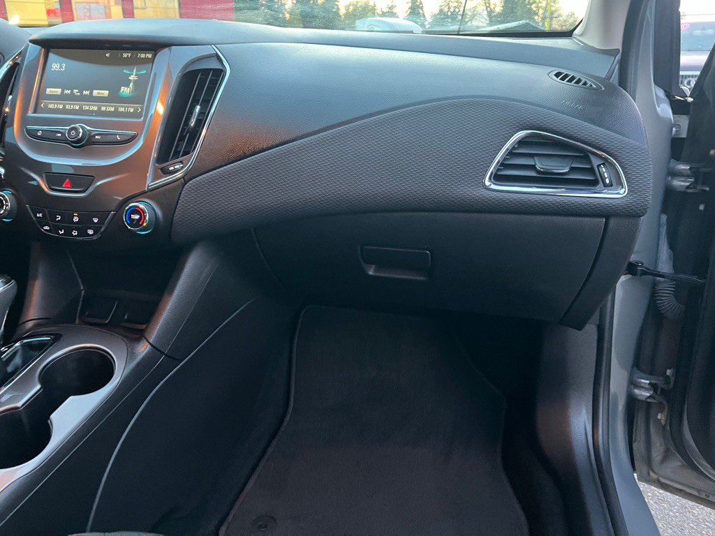 2017 Chevrolet Cruze Image 16