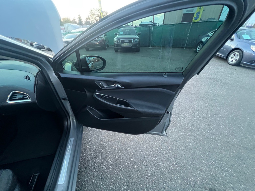 2017 Chevrolet Cruze Image 17