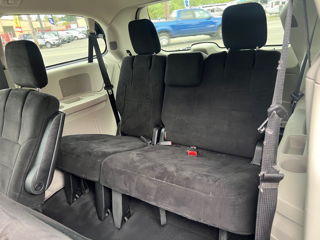 2011 Dodge Grand Caravan Image 16