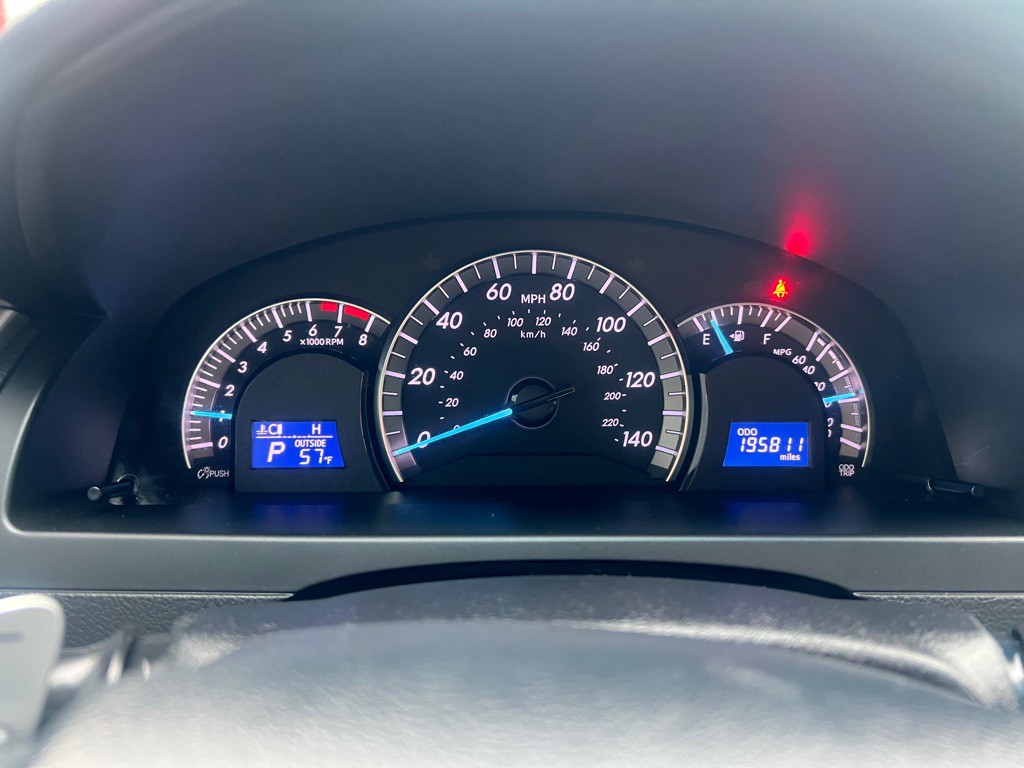 2012 Toyota Camry Image 10