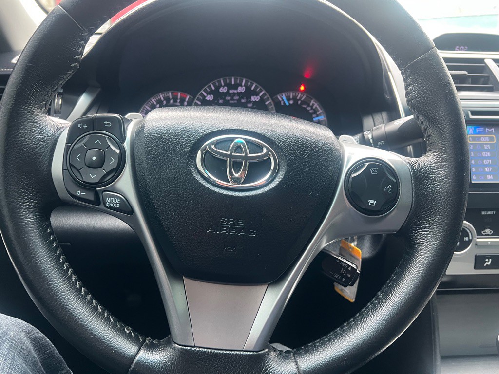 2012 Toyota Camry Image 11
