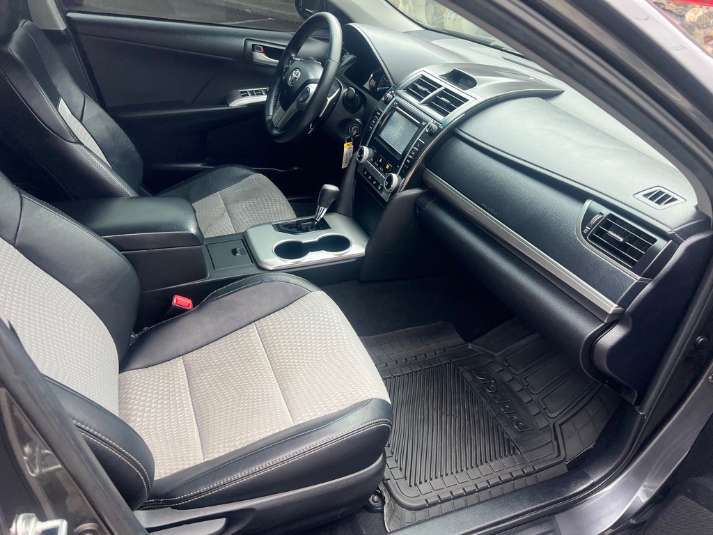 2012 Toyota Camry Image 14