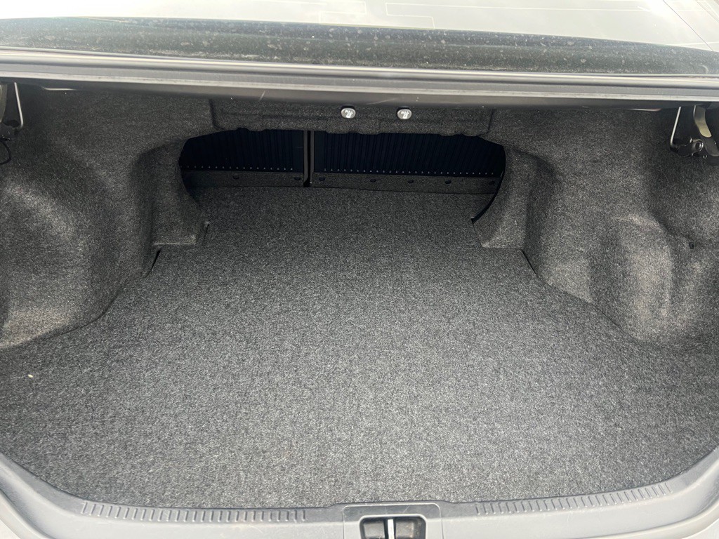 2012 Toyota Camry Image 18