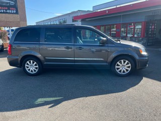 Image for 2016 Chrysler Town & Country Touring ID: 7396742