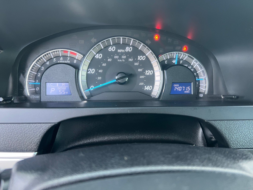 2014 Toyota Camry Image 11