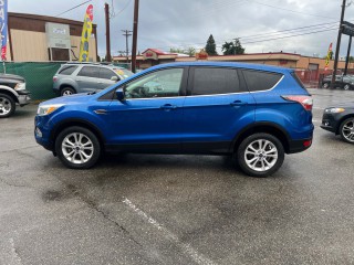 Image for 2017 Ford Escape SE ID: 7466808