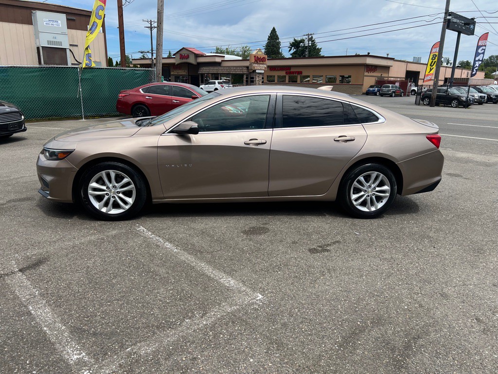 2018 Chevrolet Malibu Image 1