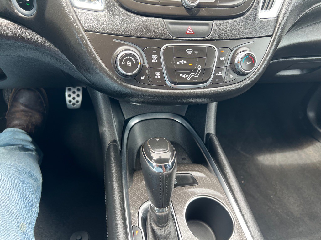 2018 Chevrolet Malibu Image 8