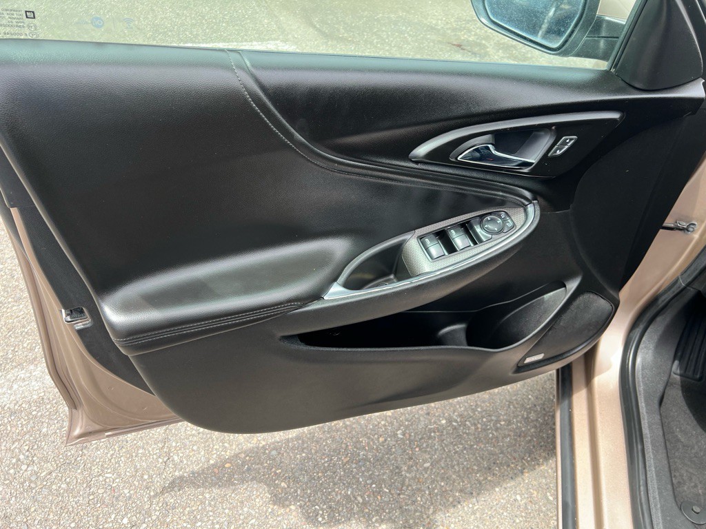 2018 Chevrolet Malibu Image 13