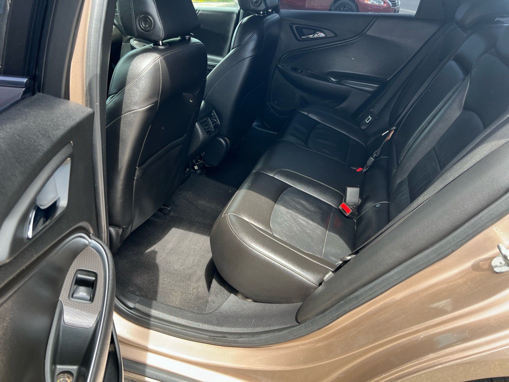 2018 Chevrolet Malibu Image 14