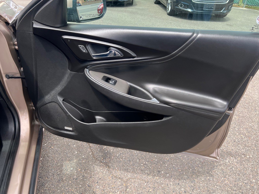 2018 Chevrolet Malibu Image 18