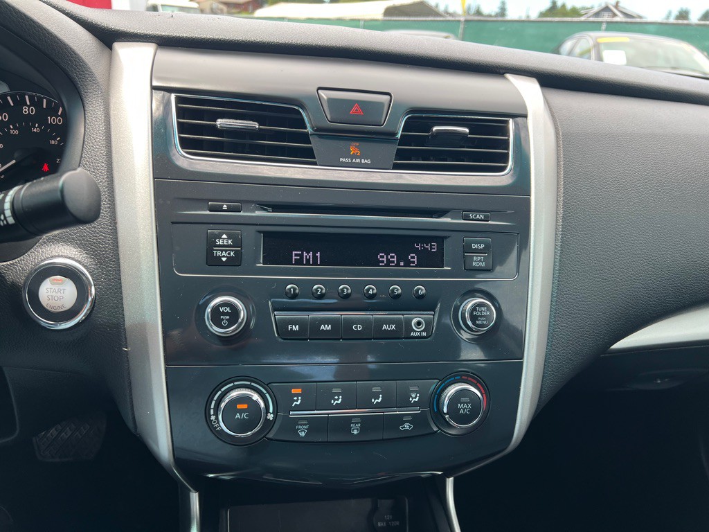 2015 Nissan Altima Image 8