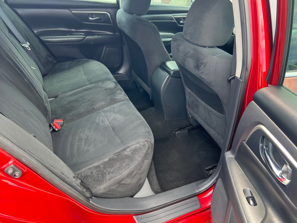 2015 Nissan Altima Image 14