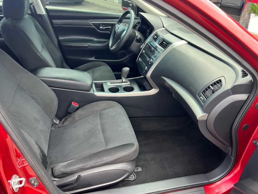 2015 Nissan Altima Image 15