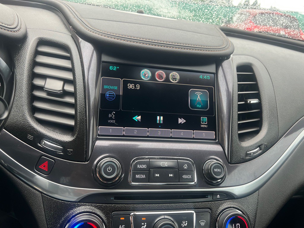 2015 Chevrolet Impala Image 11
