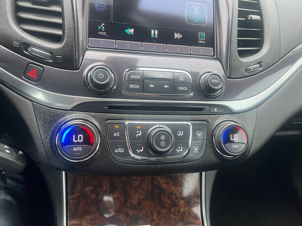 2015 Chevrolet Impala Image 13