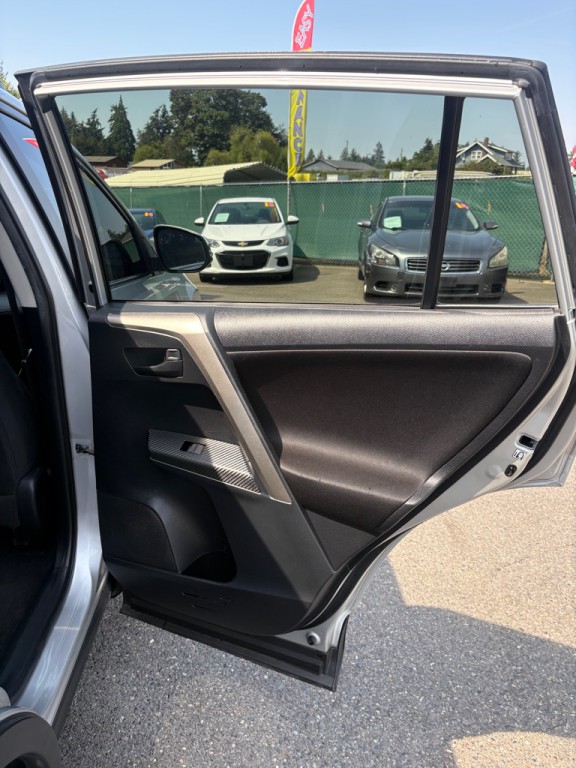 2013 Toyota Rav4 Image 12