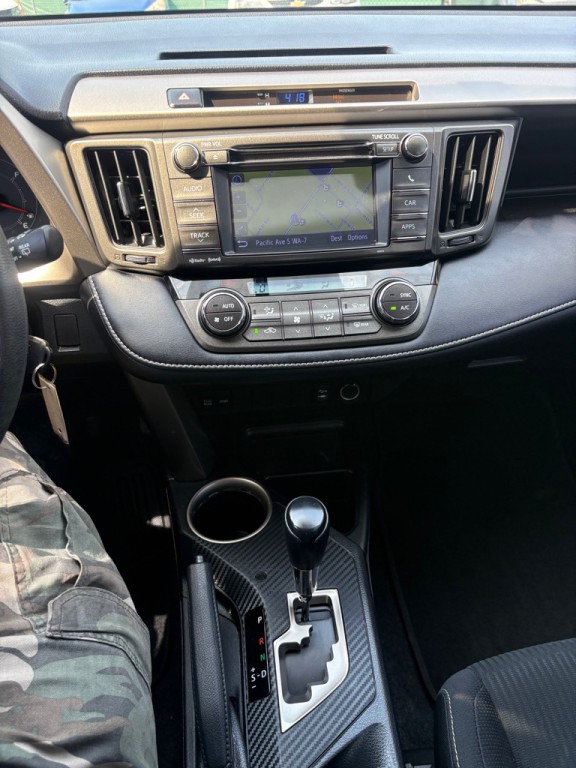 2013 Toyota Rav4 Image 18