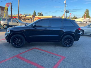 Image for 2019 Jeep Grand Cherokee Laredo ID: 7563104