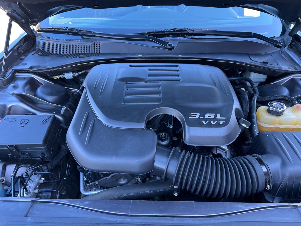 2014 Chrysler 300 Image 7