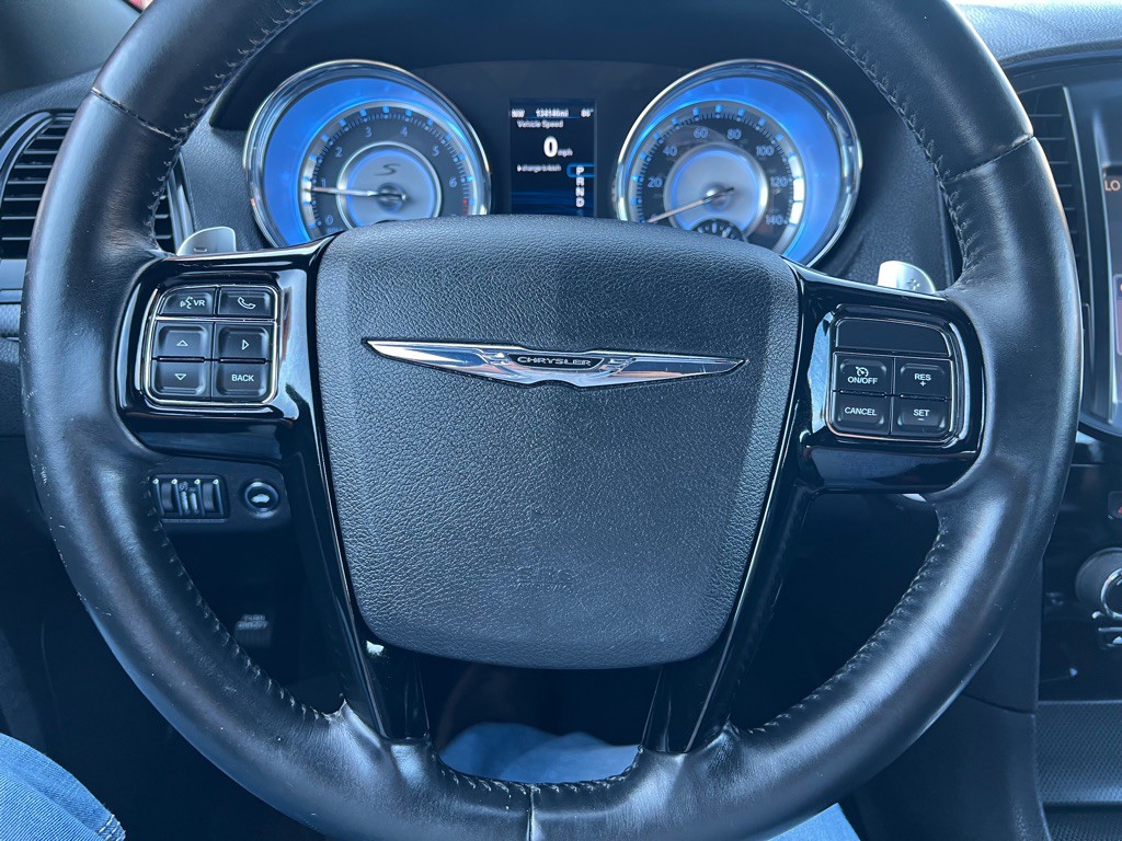 2014 Chrysler 300 Image 14