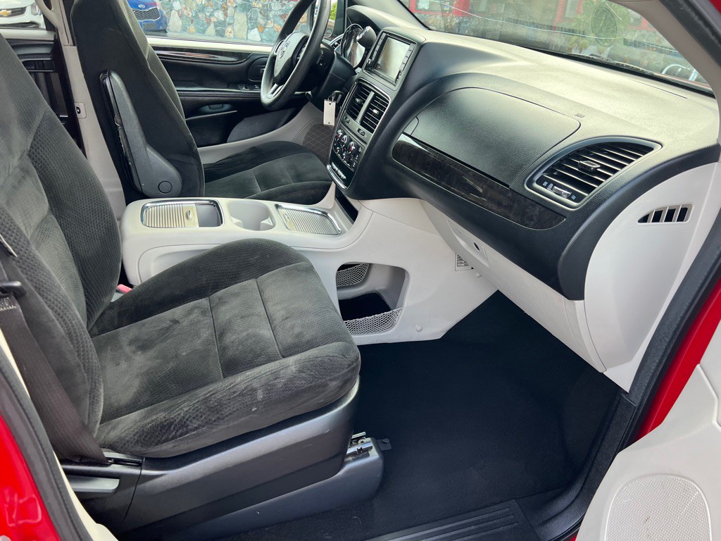 2016 Dodge Grand Caravan Image 21