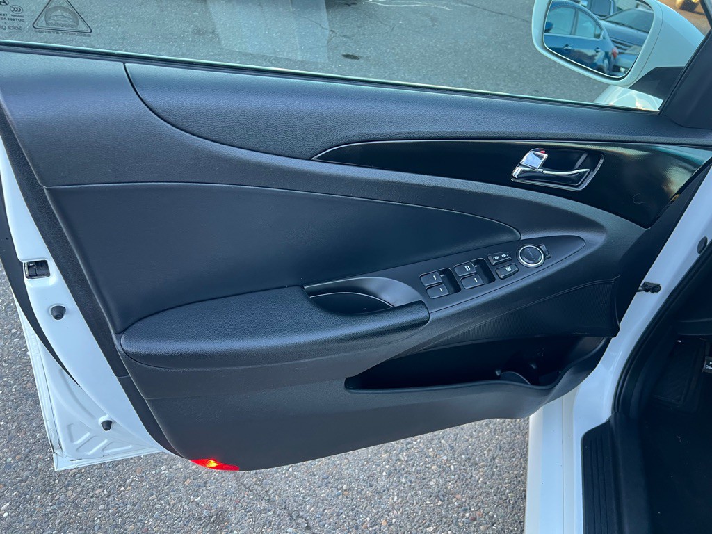 2014 Hyundai Sonata Image 16