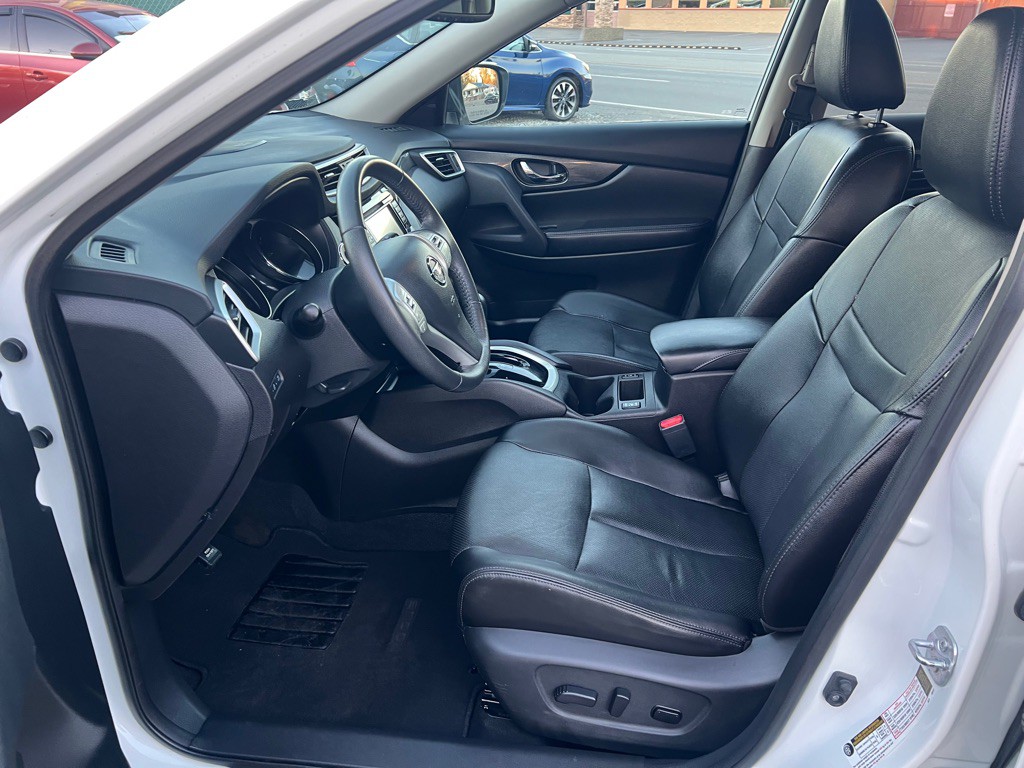2016 Nissan Rogue Image 8