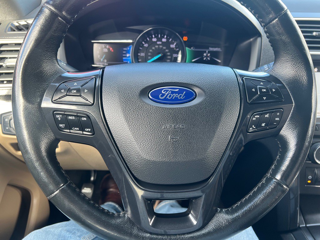 2017 Ford Explorer Image 13