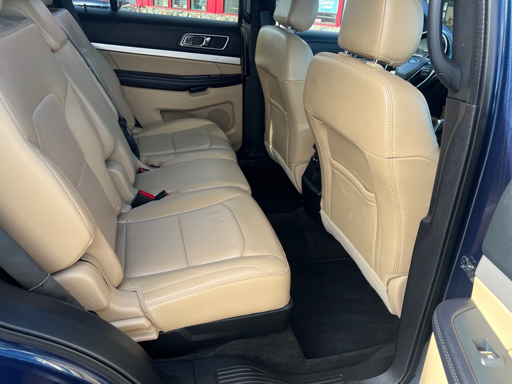 2017 Ford Explorer Image 19