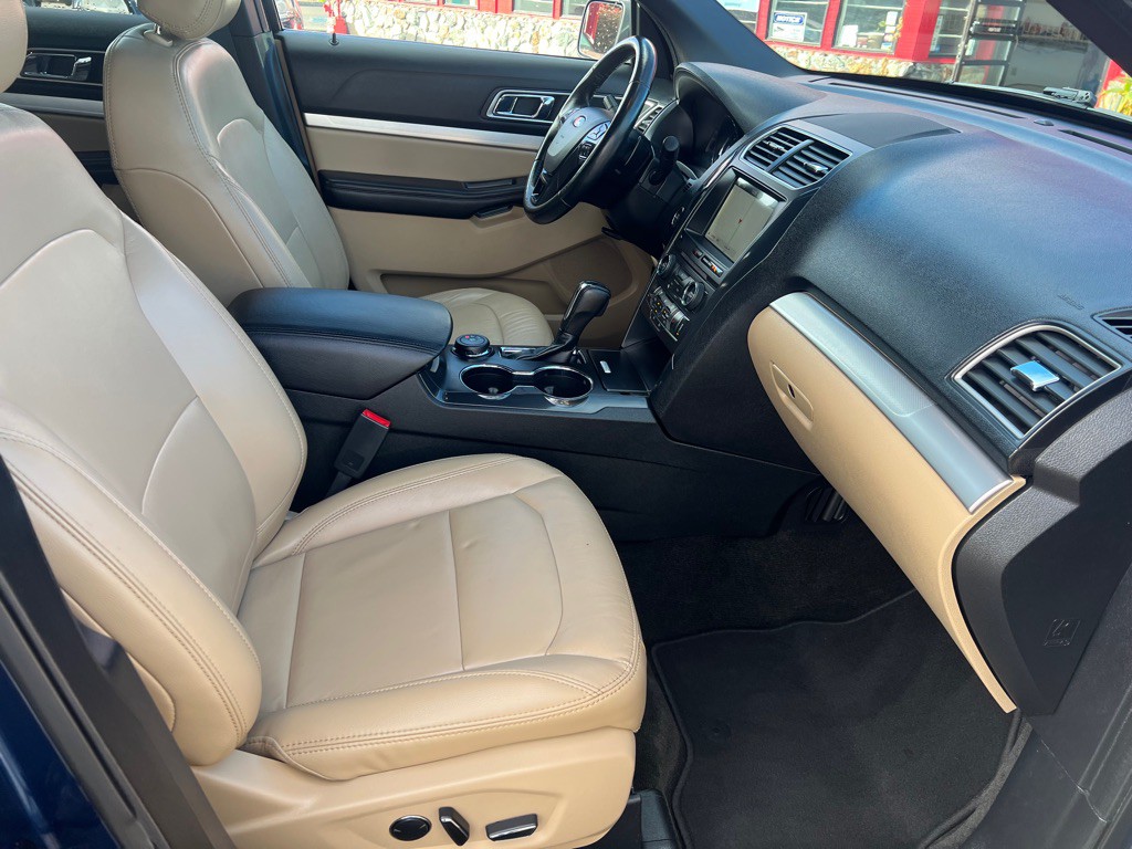 2017 Ford Explorer Image 21